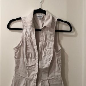 Fit and flare button down sleeveless blouse white